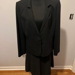 Tahari Black pinstripe pleated skirt